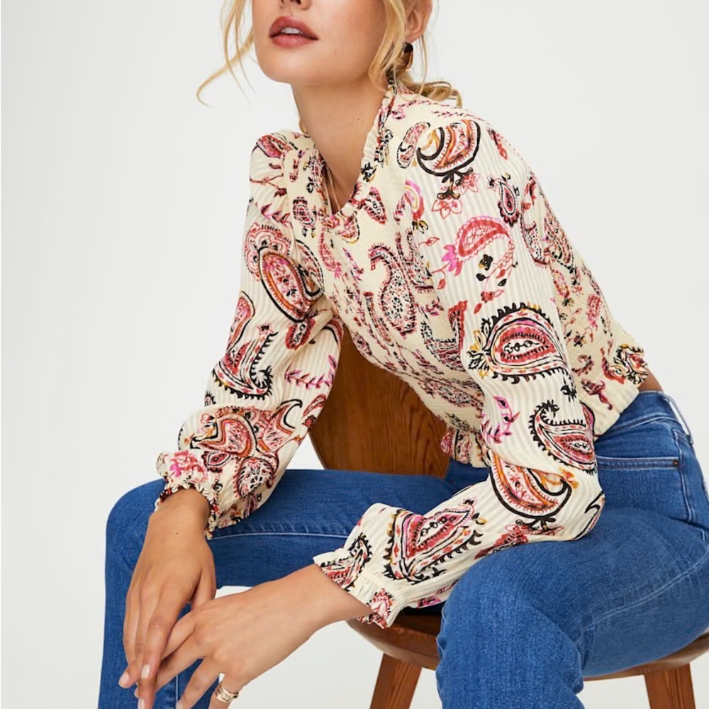 Paisley Aritzia Wilfred Lilith Blouse - Picture 2 of 3